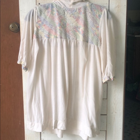 Flowy offwhite cowl neck top with pockets - Picture 7 of 7